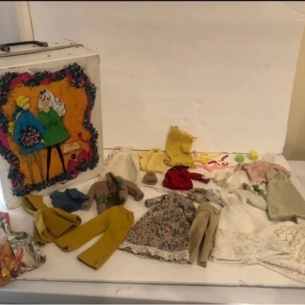 Barbie Clothes & Original Case Mattel Vintage 1968